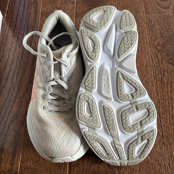 Hoka Bondi 8 Women’s Size 7B - Picture 5 of 7